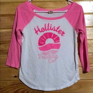 Hollister tee